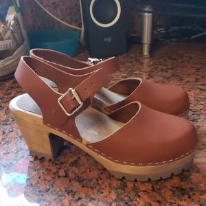 MIA clog sandals